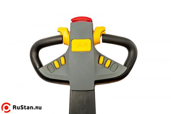 Штабелер электрический самоходный с платформой TOR 2,0т 5,0м ES20T4 фото №3 Штабелер электрический самоходный с платформой TOR 2,0т 5,0м ES20T4 фото №3