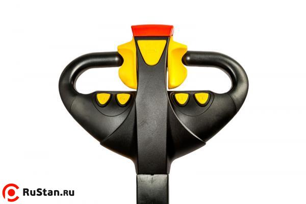 Штабелер электрический самоходный TOR 1,5т 3,0м WS15SL-3000 фото №3 Штабелер электрический самоходный TOR 1,5т 3,0м WS15SL-3000 фото №3