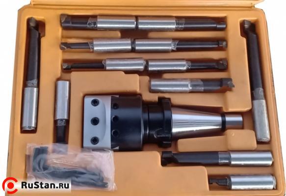 Расточная головка(с набором расточных резцов из 12 шт.) конус ISO30 фото №1 Расточная головка(с набором расточных резцов из 12 шт.) конус ISO30 фото №1