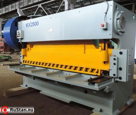 Механические гильотинные ножницы НЛ3424 (16х2500 мм) фото №2 Механические гильотинные ножницы НЛ3424 (16х2500 мм) фото №2