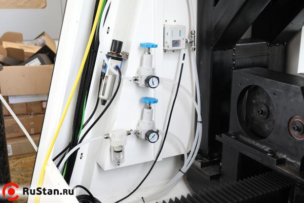 Лазерный труборез для круглых и профильных труб LF60M-2000W (IPG 2 кВт) фото №12 LF60M-2000W IPG фото №12