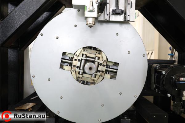 Лазерный труборез для круглых и профильных труб LF60M-2000W (IPG 2 кВт) фото №6 LF60M-2000W IPG фото №6