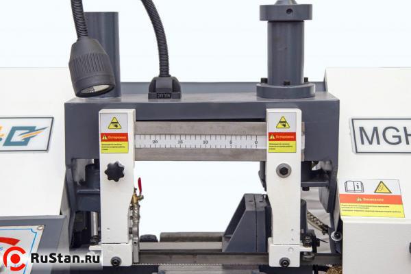 Простая регулировка вылета направляющих под размеры заготовки. фото №4 METAL MASTER MGH-200 фото №4