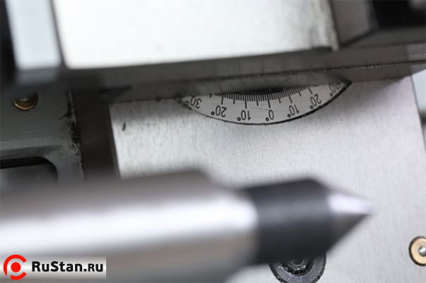 Наличие шкалы для определения угла поворота резцедержателя. фото №8 METAL MASTER MML 1830 фото №8