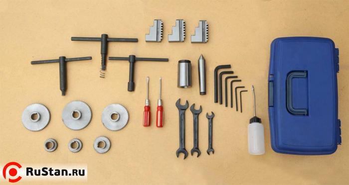 В ЗИП входят ключи, масленка, обратные каленые кулачки, неподвижный центр МТ №3, конус-переходник с МТ-5 на МТ-3 и сменные шестерни для гитары. фото №13 METAL MASTER X3270 фото №13