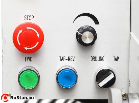 Плавная регулировка скорость вращения шпинделя в 2 диапазонах скоростей 2 диапазонах скоростей 100 до 530 об/мин и 530 до 2800 об/мин, направление вращения шпинделя, устанавливается с панели управления. фото №7 Плавная регулировка скорость вращения шпинделя в 2 диапазонах скоростей 2 диапазонах скоростей 100 до 530 об/мин и 530 до 2800 об/мин, направление вращения шпинделя, устанавливается с панели управления. фото №7