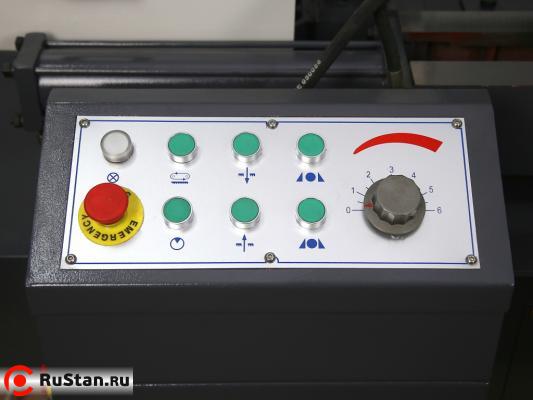 Особенностью станка является то, что органы управления вынесены на отдельную панель. фото №4 METAL MASTER MGH-400Z фото №4