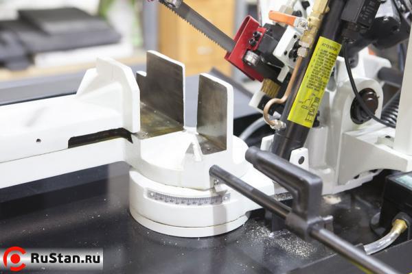 Механические тиски, поворотный стол с возможностью поворота 0°…+45°…+60º по шкале фото №10 Stalex BS-170G фото №10