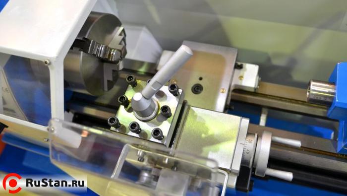 Настольный токарный станок Weiss Machinery WM-180V "Универсал" - патрон и резцедержка фото №17 WM180V "Универсал" фото №17