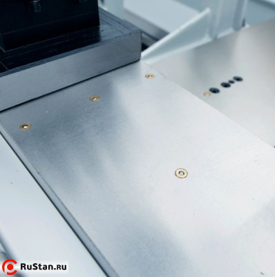 Все подвижные части станка оснащены тавотницами. фото №10 METAL MASTER Z51200 DRO RFS фото №10